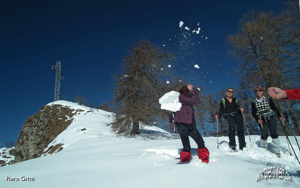 39 La neve vola ancora!.JPG